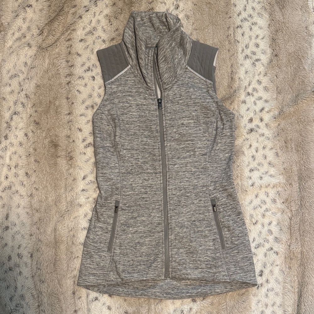 Athleta Women’s Grey Sleeveless Zip-Up Vest